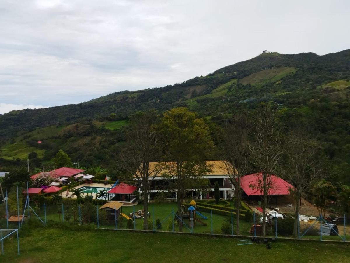 Hotel & Restaurante Campestre La Siria San Juan de Rioseco Eksteriør bilde